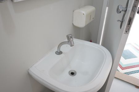 Casa à venda com 252m², 1 quarto e 2 vagasBanheiro de Serviço