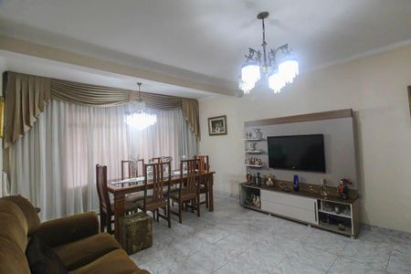 Casa à venda com 239m², 4 quartos e 4 vagasSala casa 2