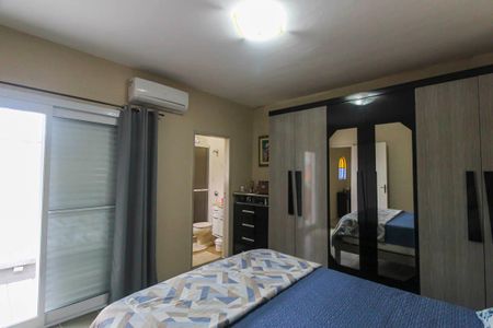 Casa à venda com 239m², 4 quartos e 4 vagasSuite 1