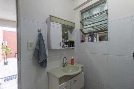 Casa à venda com 239m², 4 quartos e 4 vagasBanheiro de Serviço 1