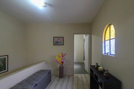 Casa à venda com 239m², 4 quartos e 4 vagasCorredor