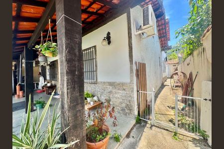 Casa à venda com 3 quartos, 157m² em Piratininga, Niterói