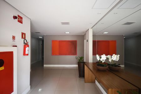 Apartamento à venda com 51m², 2 quartos e sem vaga Apartamento à venda com 51m², 2 quartos e sem vagaHall Social