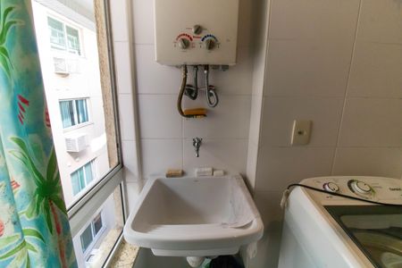 Apartamento à venda com 80m², 2 quartos e 1 vaga Apartamento à venda com 80m², 2 quartos e 1 vagaCozinha e Área de Serviço