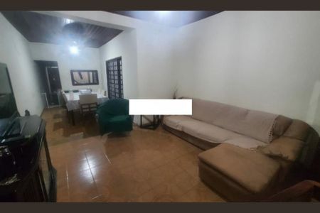 Casa à venda com 123m², 2 quartos e 1 vagaFoto 02