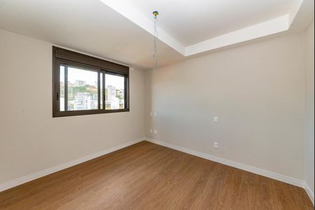 Apartamento à venda com 160m², 4 quartos e 3 vagasSuíte 1