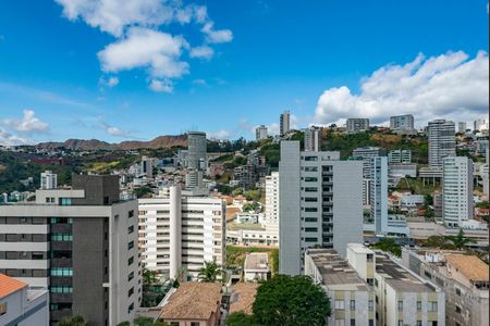 Apartamento à venda com 160m², 4 quartos e 3 vagasVista Varanda