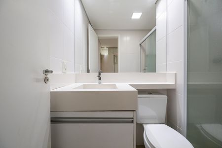Apartamento à venda com 83m², 2 quartos e 2 vagasBanheiro da Suíte 2