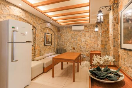 Apartamento à venda com 105m², 3 quartos e 2 vagasÁrea comum - Salão de festas