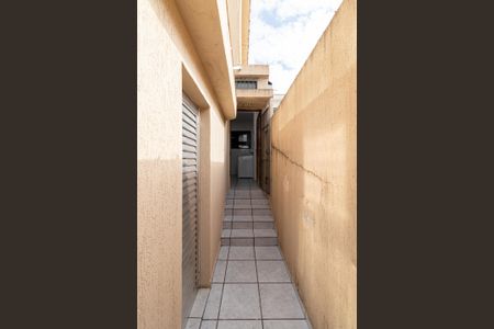 Casa à venda com 145m², 3 quartos e 1 vagaCorredor Externo