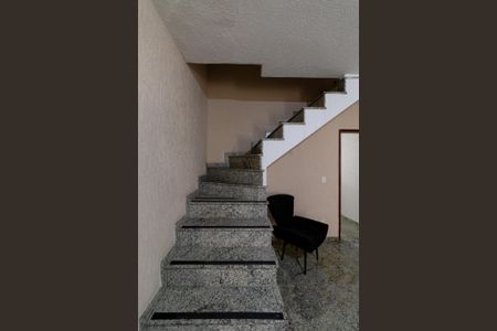 Casa à venda com 145m², 3 quartos e 1 vagaEscada