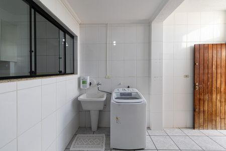 Casa à venda com 145m², 3 quartos e 1 vagaÁrea de Serviço