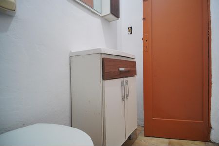 Casa à venda com 148m², 4 quartos e 4 vagasBanheiro 2