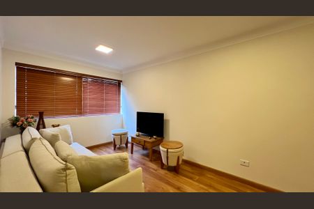 Apartamento à venda com 70m², 2 quartos e 1 vaga Apartamento à venda com 70m², 2 quartos e 1 vagaSala