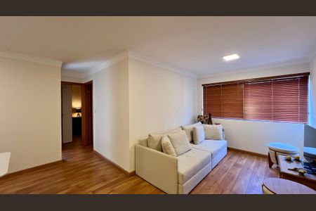 Apartamento à venda com 70m², 2 quartos e 1 vaga Apartamento à venda com 70m², 2 quartos e 1 vagaSala