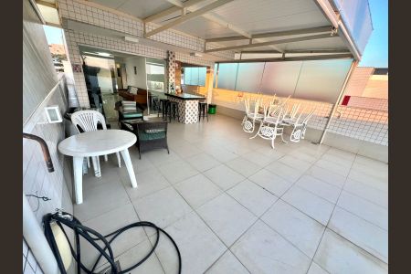 Apartamento à venda com 320m², 5 quartos e 4 vagasCobertura