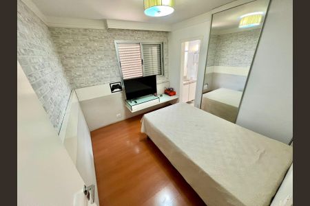 Apartamento à venda com 320m², 5 quartos e 4 vagas Suíte 2
