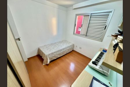 Apartamento à venda com 320m², 5 quartos e 4 vagasQuarto 