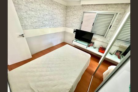 Apartamento à venda com 320m², 5 quartos e 4 vagas Suíte 2