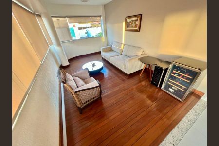 Apartamento à venda com 320m², 5 quartos e 4 vagasSala