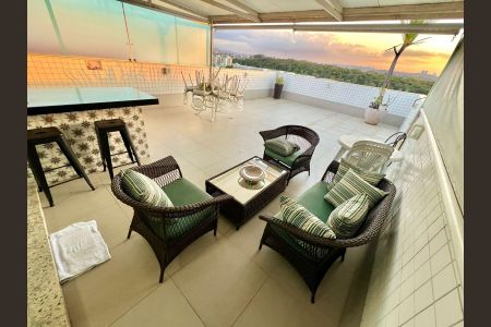 Apartamento à venda com 320m², 5 quartos e 4 vagasCobertura