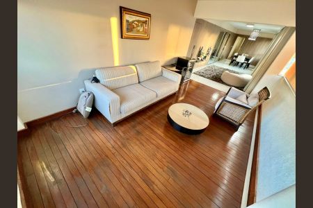 Apartamento à venda com 320m², 5 quartos e 4 vagasSala