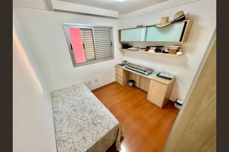 Apartamento à venda com 320m², 5 quartos e 4 vagasQuarto 