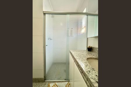 Apartamento à venda com 320m², 5 quartos e 4 vagasBanheiro Social