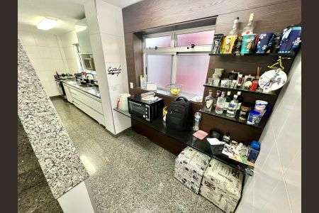 Apartamento à venda com 320m², 5 quartos e 4 vagasCozinha