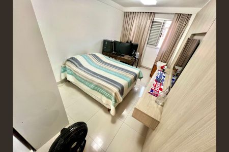 Apartamento à venda com 320m², 5 quartos e 4 vagas Suíte  3