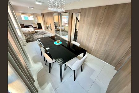 Apartamento à venda com 320m², 5 quartos e 4 vagasSala