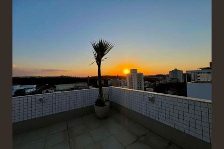 Apartamento à venda com 320m², 5 quartos e 4 vagasVista da cobertura