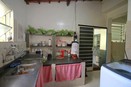 Casa à venda com 400m², 4 quartos e 6 vagasCozinha