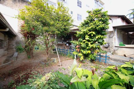 Casa à venda com 400m², 4 quartos e 6 vagasQuintal