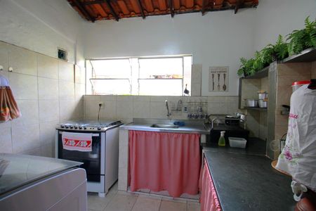 Casa à venda com 400m², 4 quartos e 6 vagasCozinha