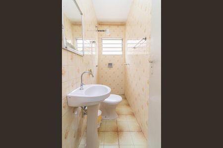 Casa à venda com 120m², 4 quartos e 4 vagasBanheiro 2