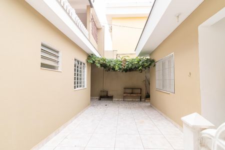 Casa à venda com 120m², 4 quartos e 4 vagasQuintal