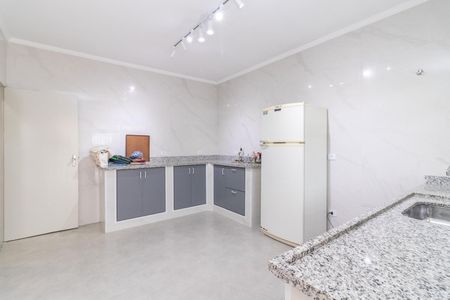 Casa à venda com 120m², 4 quartos e 4 vagasCozinha