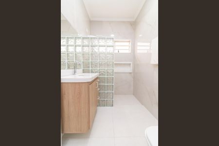 Casa à venda com 120m², 4 quartos e 4 vagasBanheiro