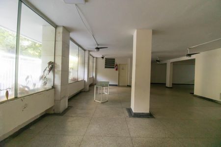 Apartamento à venda com 74m², 3 quartos e sem vagaÁrea comum