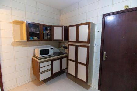 Apartamento à venda com 74m², 3 quartos e sem vagaCozinha