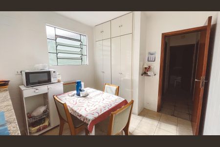 Casa à venda com 180m², 3 quartos e 2 vagasCozinha
