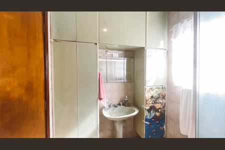 Casa à venda com 180m², 3 quartos e 2 vagasBanheiro Social