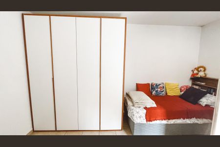 Casa à venda com 180m², 3 quartos e 2 vagasQuarto 3