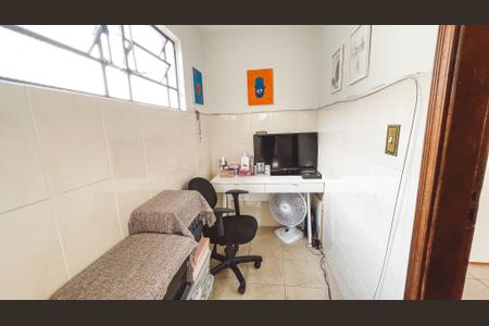 Casa à venda com 180m², 3 quartos e 2 vagasEscritório