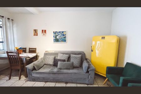 Casa à venda com 180m², 3 quartos e 2 vagasSala