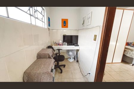 Casa à venda com 180m², 3 quartos e 2 vagasEscritório