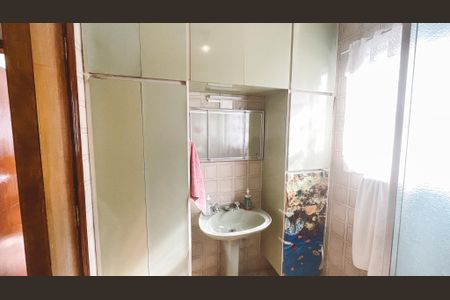 Casa à venda com 180m², 3 quartos e 2 vagasBanheiro Social