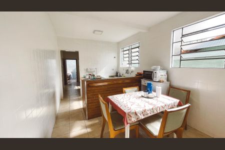 Casa à venda com 180m², 3 quartos e 2 vagasCozinha