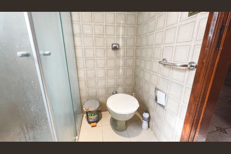 Casa à venda com 180m², 3 quartos e 2 vagasBanheiro Social